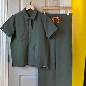 FIGS Olive Green Scrub Set NALA POLO Size M Livingston Scrub Pant size S